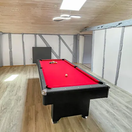 A Avec Piscine, Billard, Ping Pong 度假居