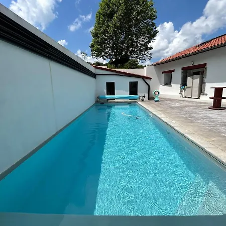 A Avec Piscine, Billard, Ping Pong 度假居 Isturits